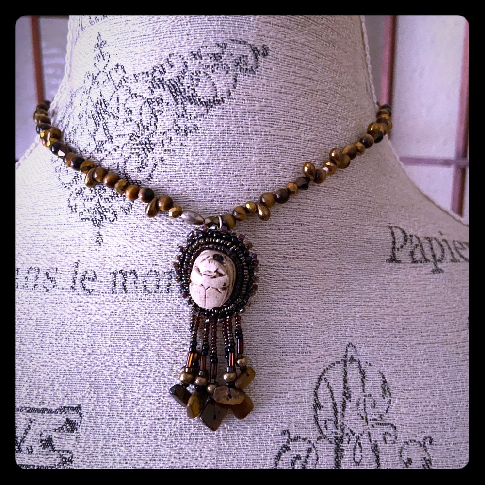 Beaded necklace